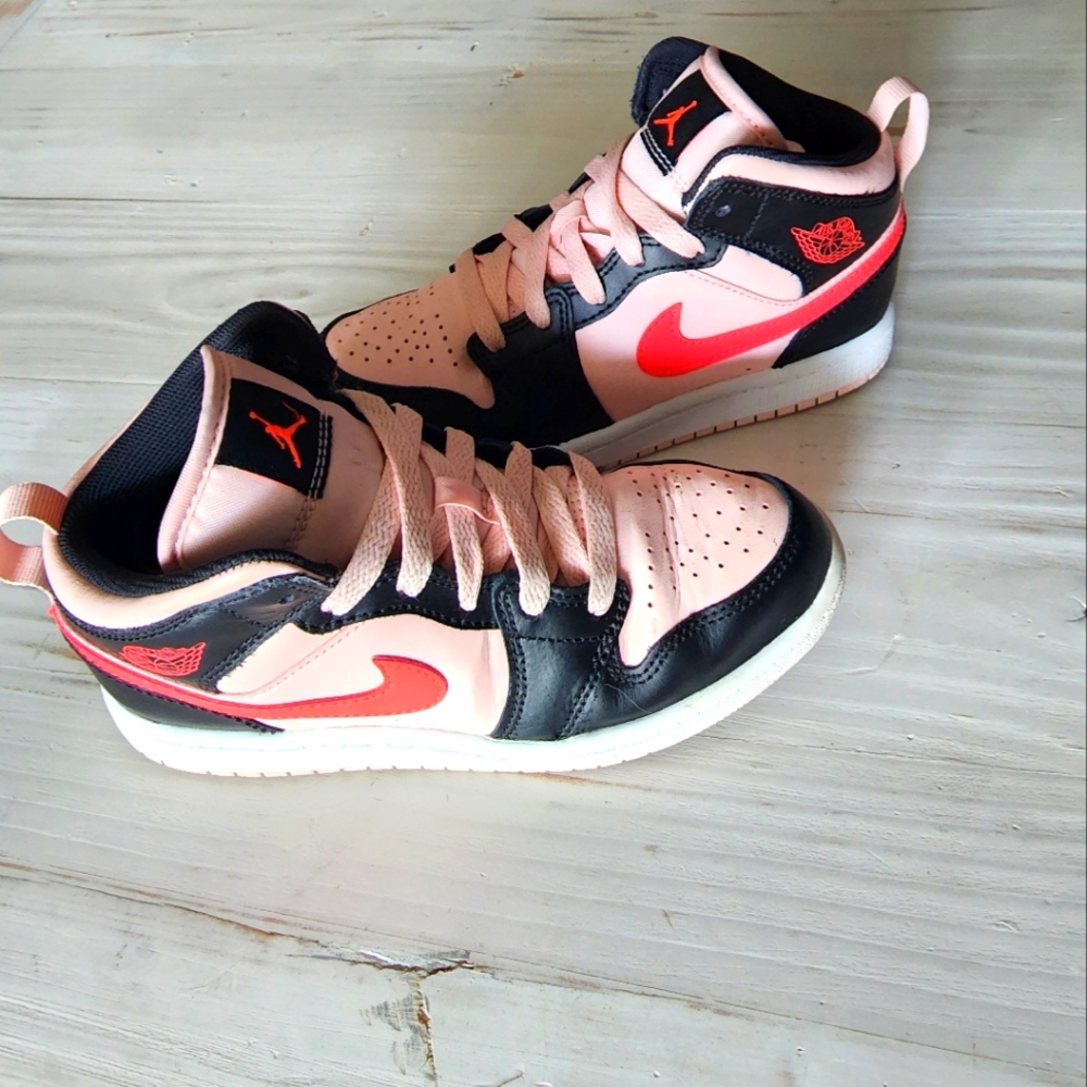 AIR JORDAN KIDS 1.5 MID SE GS SHOES